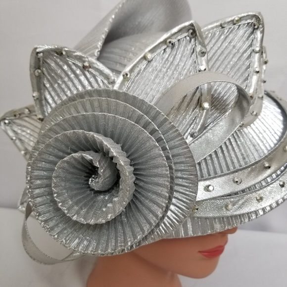Easter Sunday Church Derby Hat Silver Floral - Picture 3 of 8